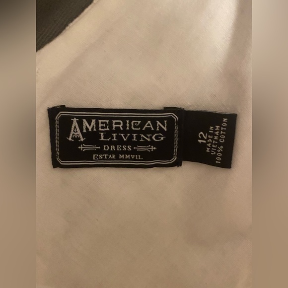 Beautiful white spring dress - Picture 3 of 3